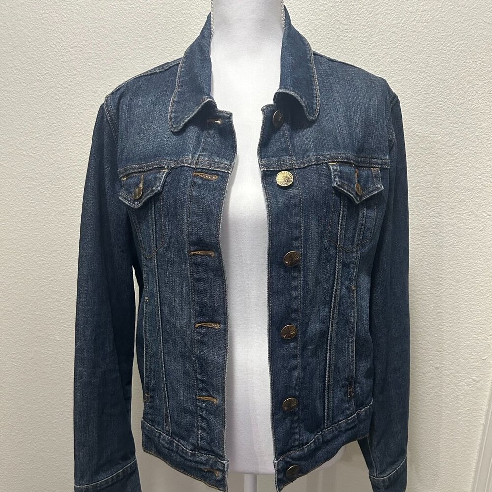 Levi's signature medium wash denim button down jacket, woman's XL